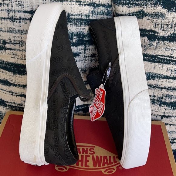 Vans Classic Slip-On Platforms Deboss Otw Black/Black WMNS - Picture 12 of 16
